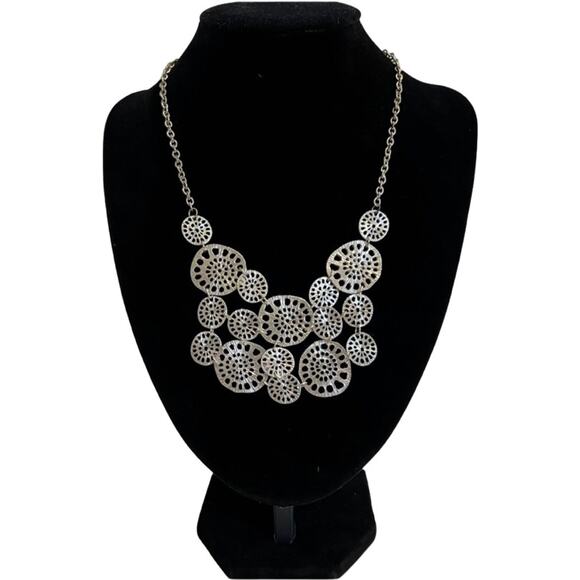 Silver Tone Sand Dollar Medallion Bib Statement Necklace Dangle Earrings Set - Picture 2 of 9